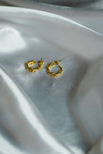 Load image into Gallery viewer, SMALL CHAIN  C HOOPS WITH EMBEDDED CRYSTALS- GOLD
